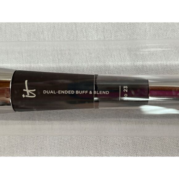 IT Cosmetics Heavenly Luxe Duel-Ended Buff & Blend Facial Brush No. 23 NIB - Picture 2 of 4